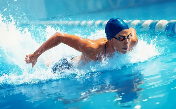 Daglas piše istoriju kao nova kraljica bazena